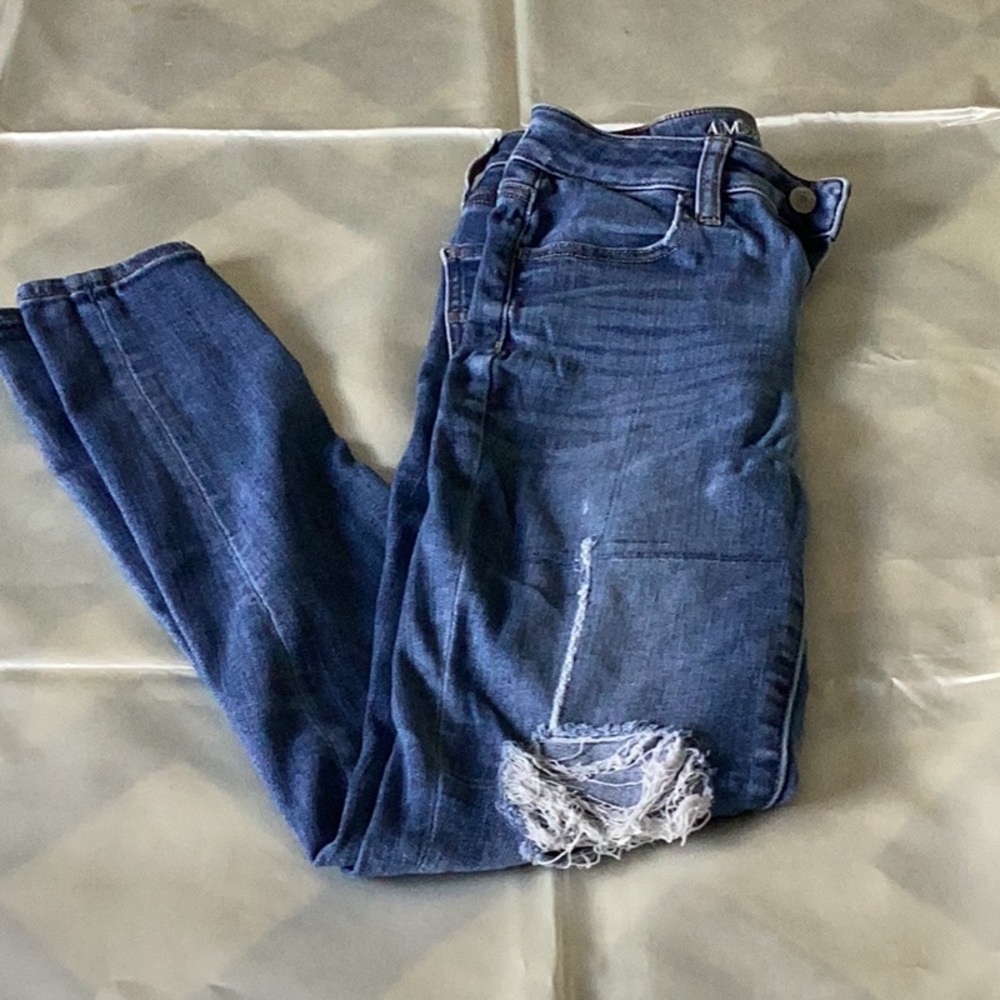 American Eagle distressed Jeggins Size 2